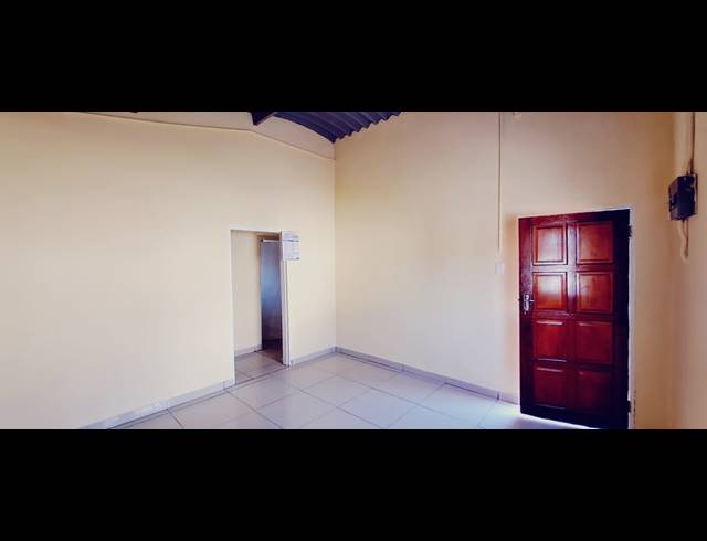 2 BEDROOM FREESTANDING FOR SALE IN EDENDALE N